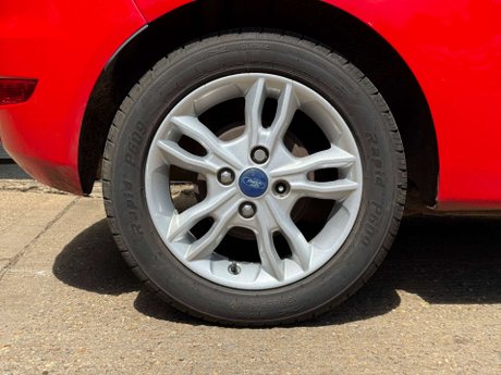 Ford Fiesta 1.2 Fiesta Zetec 3dr 38