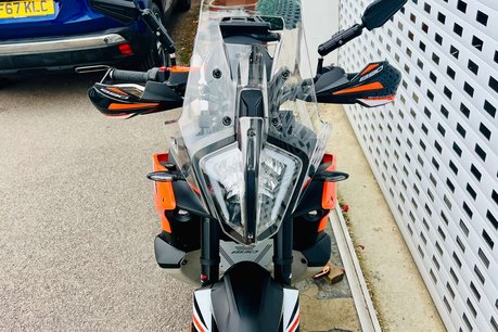 KTM Adventure 890 Adventure 15