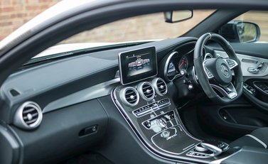 Mercedes-Benz C Class C63 S Coupe 17