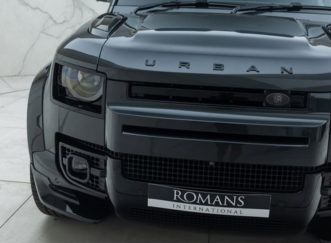 Land Rover Defender 90 V8 P525 URBAN 30