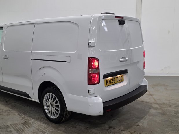 Peugeot Expert PEUGEOT EXPERT L2 DIESEL 2.0 Blue HDi 145 Asphalt Van 11