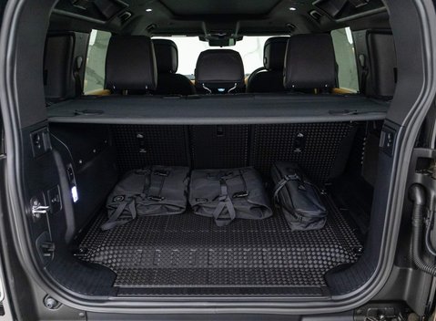 Land Rover Defender X 29