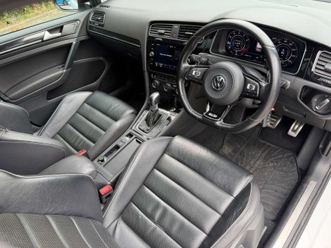 Volkswagen Golf 2.0 Golf R TSi 4Motion Semi-Auto 4WD 5dr 21