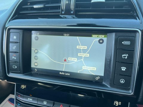 Jaguar XE 2.0i Portfolio Auto Euro 6 (s/s) 4dr 4