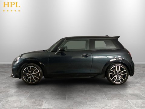 Mini Hatch 2.0S Sport Hatchback 3dr Petrol Steptronic Euro 6 (s/s) (204 ps) 4