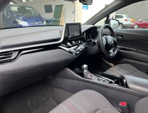Toyota C-HR 2.0 VVT-h GR SPORT SUV 5dr Petrol Hybrid CVT Euro 6 (s/s) (184 ps) 17