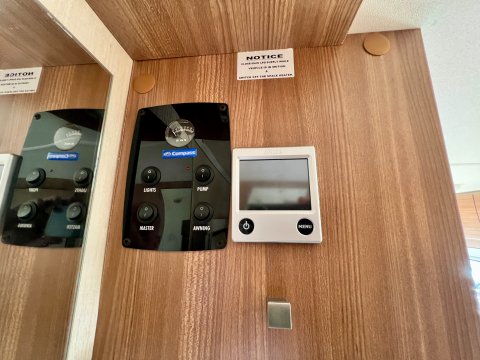 Compass Corona 462  23