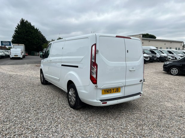 Ford Transit Custom LWB L2H1 Low Roof Limited 300 Air Con Ply Lined Sensors EURO 6 NO VAT 8