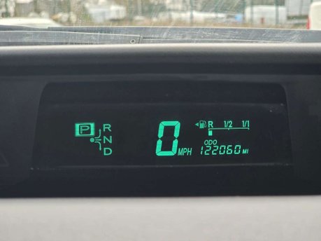Toyota Prius 1.5 T3 CVT 5dr 33