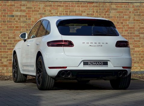Porsche Macan GTS 24