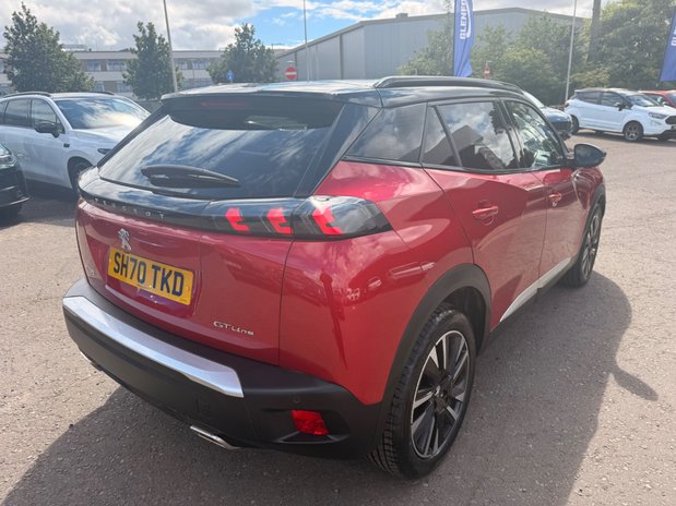 Peugeot 2008 PURETECH S/S GT LINE 7