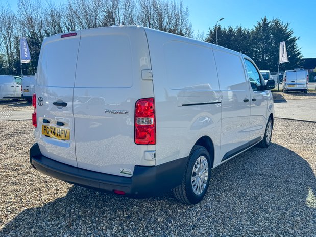 Toyota Proace MWB L2H1 [SOLD MM] Low Roof Icon Air Con Nav Sensors EURO 6 6