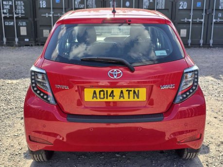 Toyota Yaris 1.33 Dual VVT-i Icon Plus Hatchback 5dr Petrol Multidrive S Euro 5 (99 ps) 11