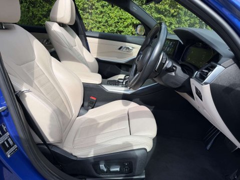 BMW 3 Series 2.0 330i M Sport Auto 4dr 28
