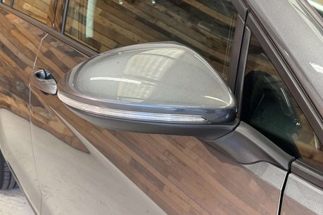 Volkswagen Golf 35.8kWh e-Golf Hatchback 5dr Electric Auto (136 ps) 19