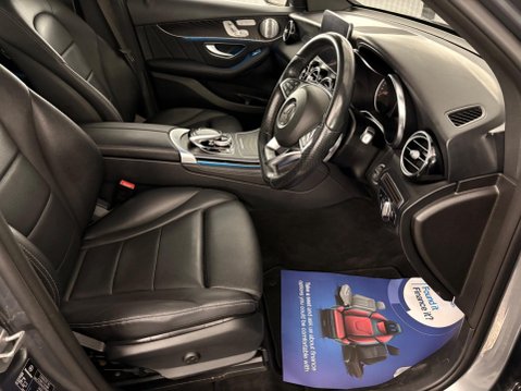 Mercedes-Benz GLC 2.0 GLC250 AMG Line (Premium Plus) G-Tronic 4MATIC Euro 6 (s/s) 5dr 4