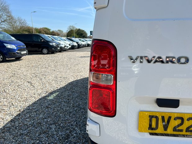 Vauxhall Vivaro SWB L1H1 Low Roof Dynamic 2900 Air Con Sensors Euro 6 NO VAT 26