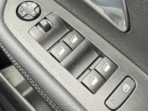 Vauxhall Mokka 100kW SRi Premium 50kWh 5dr Auto 32