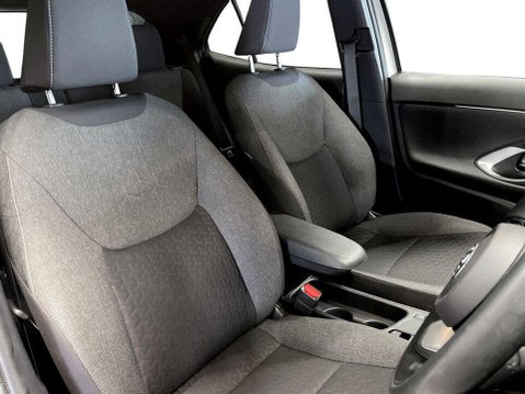 Toyota Yaris Cross 1.5 VVT-h Design SUV 5dr Petrol Hybrid E-CVT Euro 6 (s/s) (116 ps) Parking 11