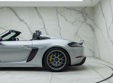 Porsche 718 SPYDER RS 45