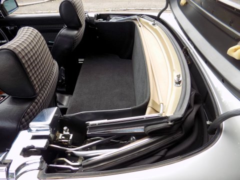 Mercedes-Benz R107 420 SL Sports 19