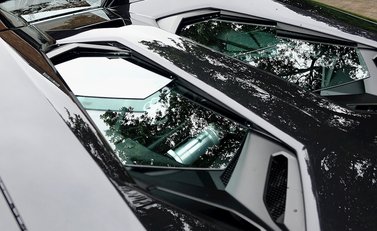 Lamborghini Aventador LP 700-4 Roadster 8