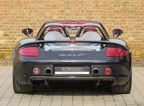 Porsche Carrera GT 7