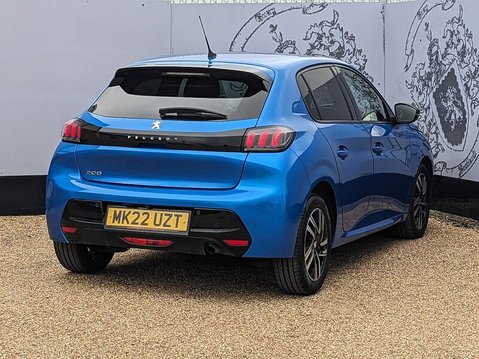 Peugeot 208 PURETECH ALLURE PREMIUM S/S 9