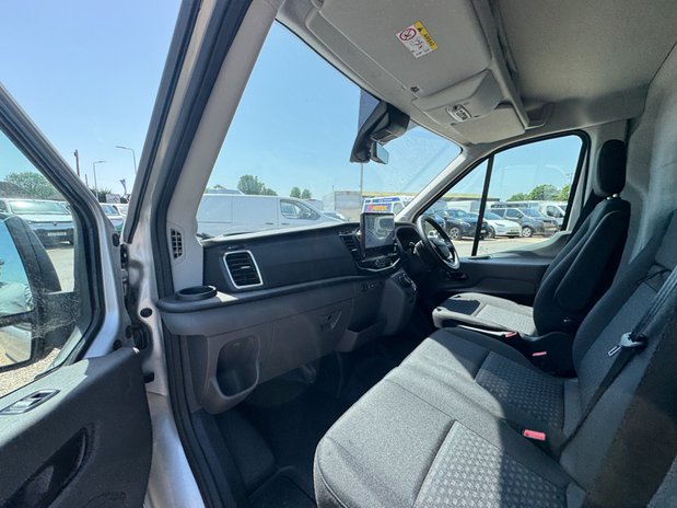 Ford Transit AUTO LWB [SOLD CR] L3H2 Medium Roof Limited Air Con Alloys Sensors Cam EURO 12