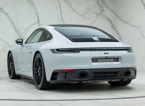 Porsche 911 Carrera GTS (992) 7
