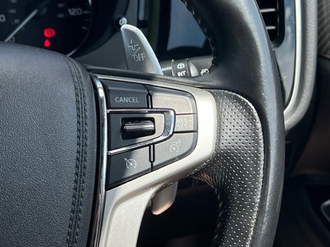 Mitsubishi Outlander PHEV DYNAMIC 27