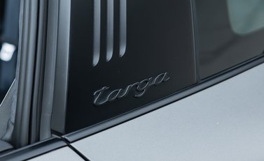 Porsche 911 Targa 4 GTS (991.2) 35