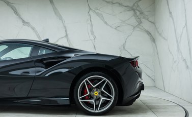 Ferrari F8 Tributo 39