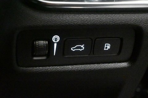 Volvo V60 2.0 V60 Polestar Engineered T8 Recharge AWD Auto 4WD 5dr 51