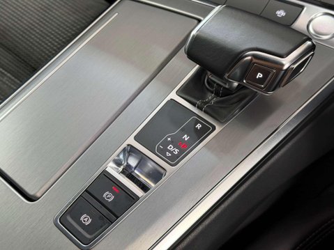 Audi A6 2.0 TDI 40 S line Saloon 4dr Diesel S Tronic Euro 6 (s/s) (204 ps) 46