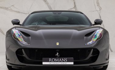 Ferrari 812 Superfast 4