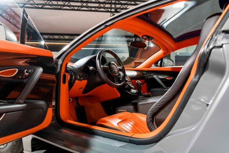 Bugatti Veyron GRAND SPORT VITESSE. ONE OF ONE IN THE WORLD. LA MAISON PUR SANG. 38