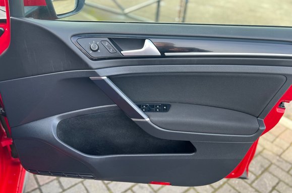 Volkswagen Golf 2.0 TDI BlueMotion Tech GTD 5 Door 19