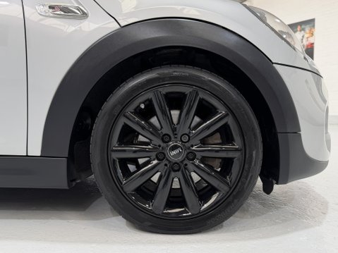 Mini Hatch COOPER S 13