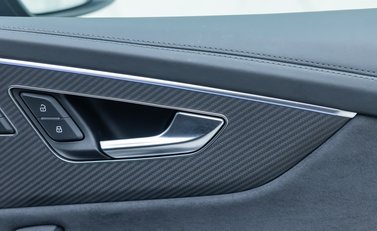 Audi RS Q8 PERFORMANCE CARBON VORSPRUNG 31