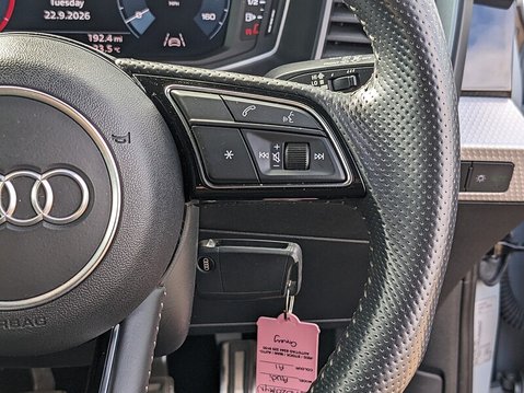 Audi A1 SPORTBACK TFSI S LINE 24