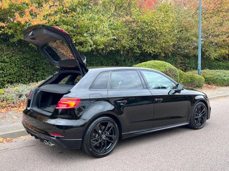 Audi S3 2.0 TFSI Black Edition Sportback S Tronic quattro Euro 6 (s/s) 5dr 29
