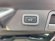 Land Rover Range Rover Velar 2.0 D240 R-Dynamic HSE Auto 4WD Euro 6 (s/s) 5dr 37