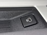 Land Rover Defender 90 D200 Hard Top MHEV 26