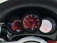 Porsche Macan TURBO PDK 52