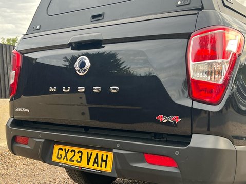 SsangYong Musso SARACEN 18