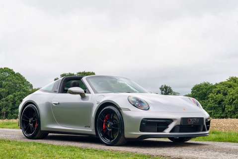 Porsche 911 Targa 4 GTS PDK 2