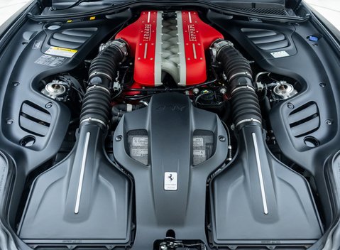 Ferrari GTC4 Lusso V12 41