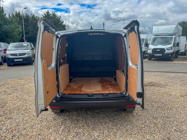 Ford Transit Connect SWB L1H1 [SOLD CR] Low Roof Trend 220 Air Con Nav Sensors EURO 6 8