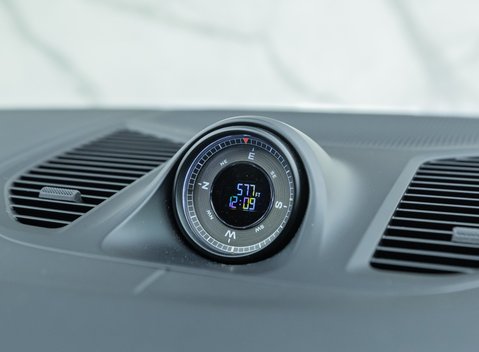 Porsche Cayenne TURBO E-HYBRID COUPE 22